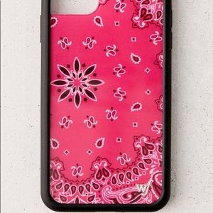 wildflower uo exclusive pink rodeo banana case